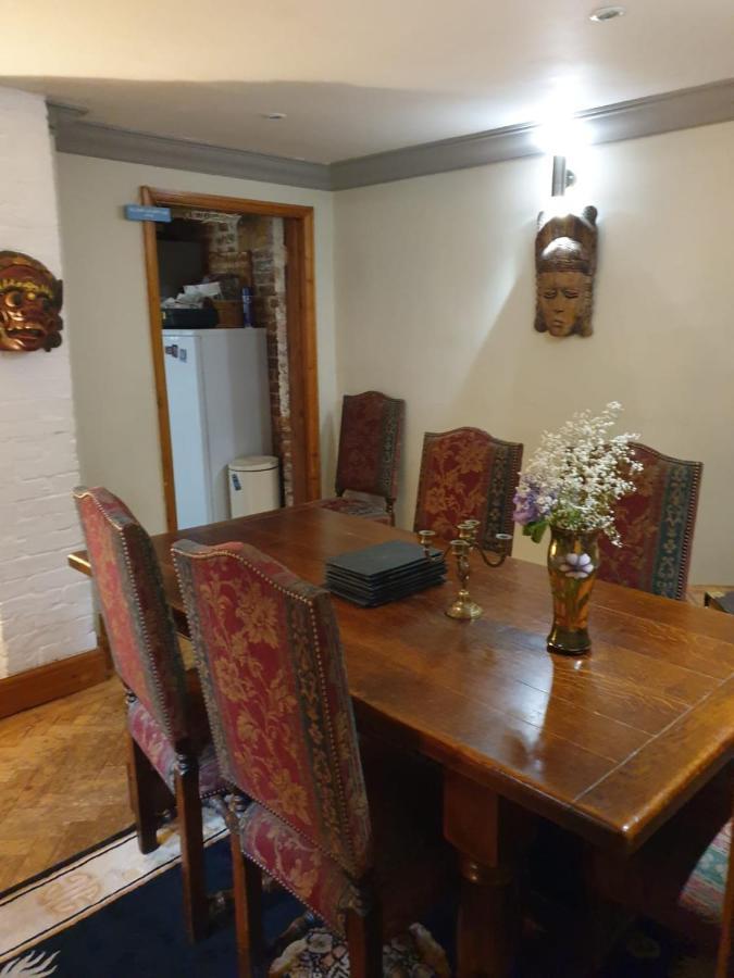 Dormansland South Lodge House المظهر الخارجي الصورة